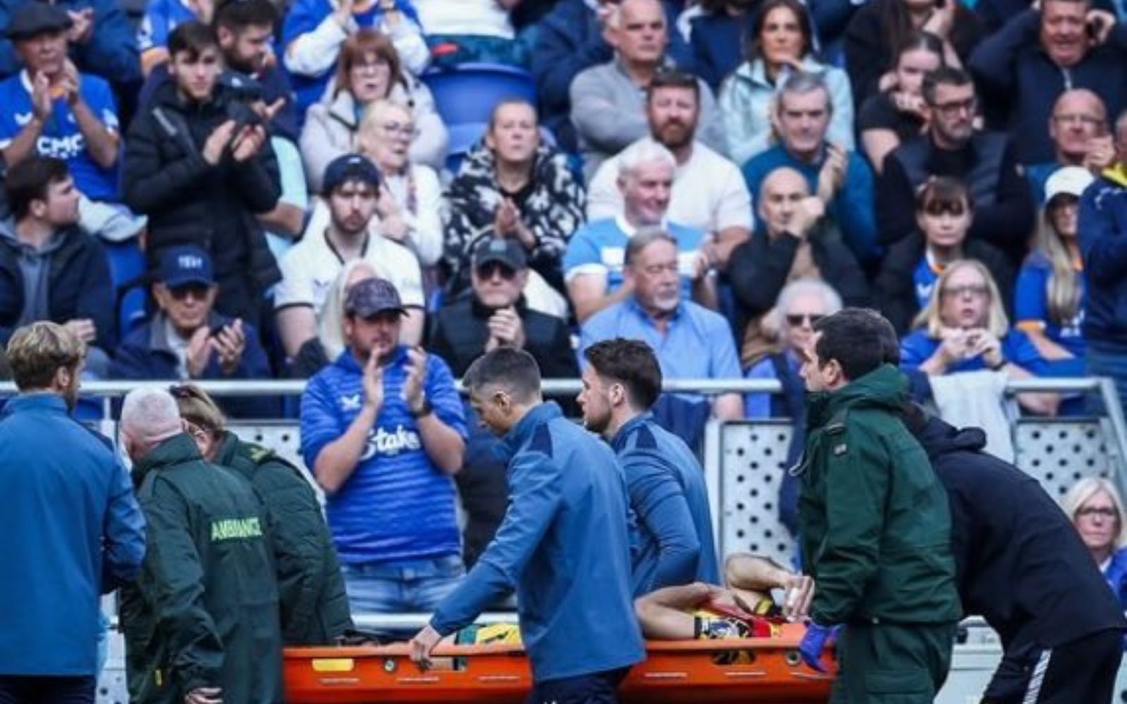 Premier League (J7) : Emiliano Martínez finit à l’hôpital