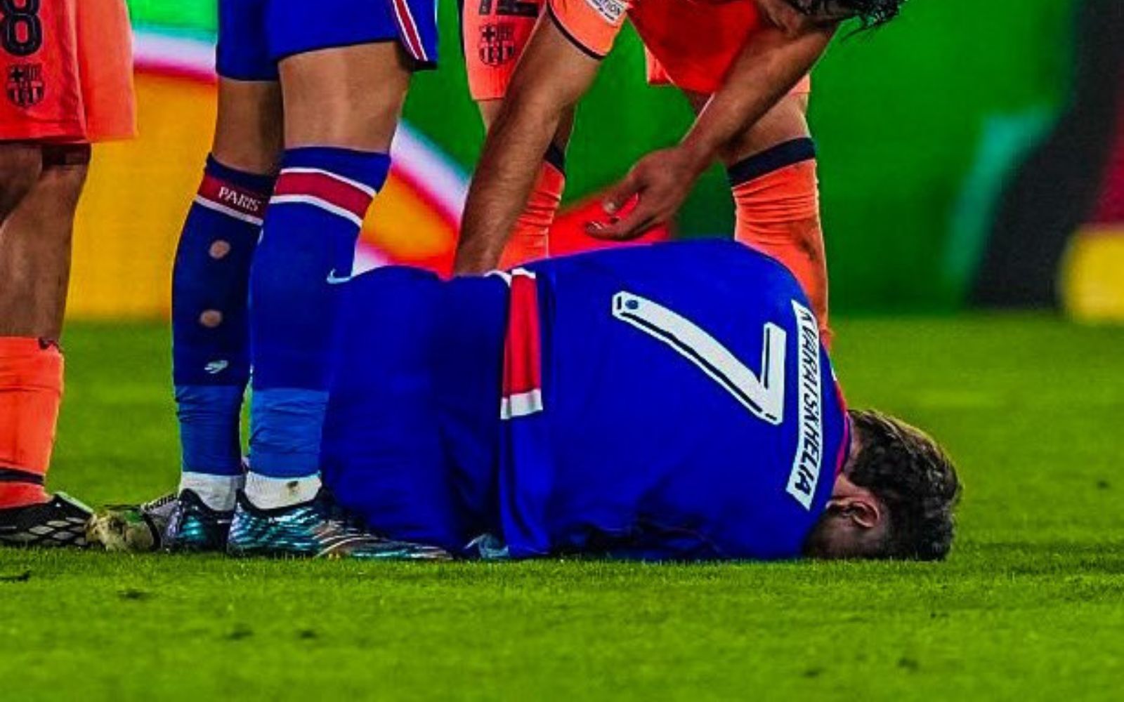 Kvaratskhelia : Saison terminée avec le PSG