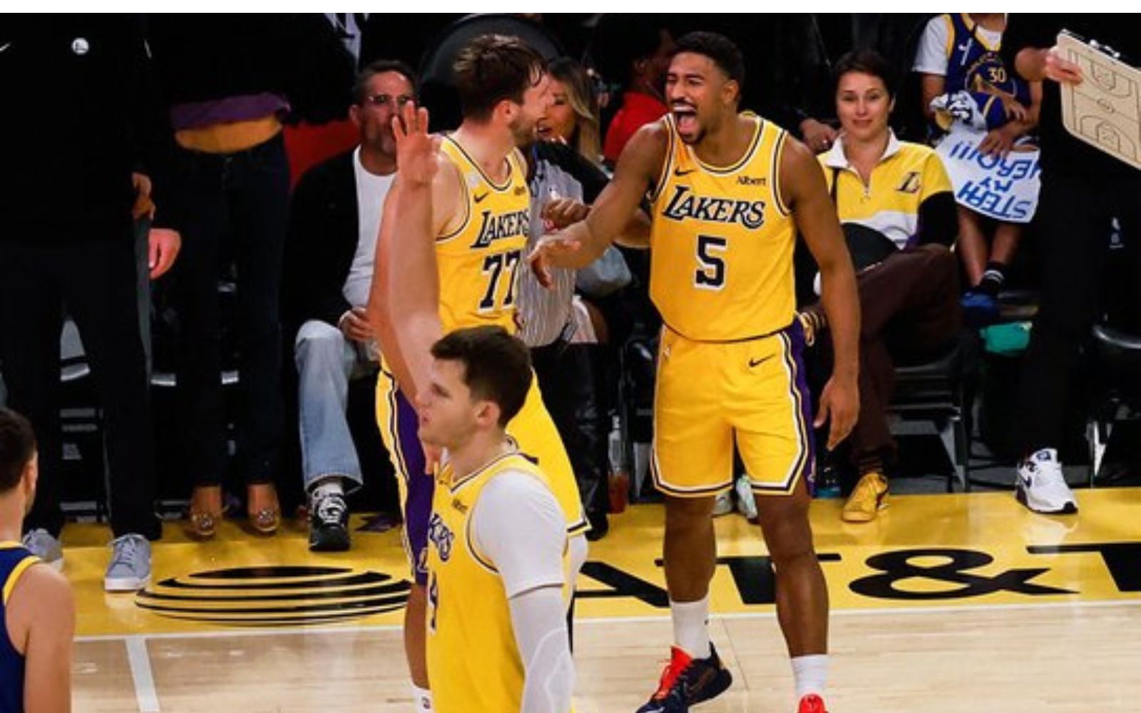 NBA : Les Lakers écrasent les Warriors