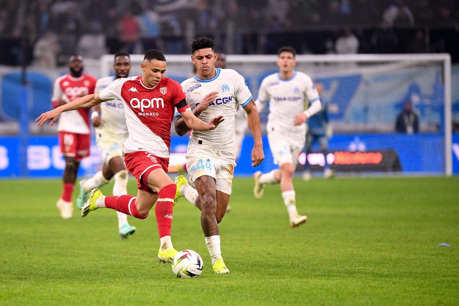 Ligue 1 : Monaco prend les commandes, le PSG encore accroché
