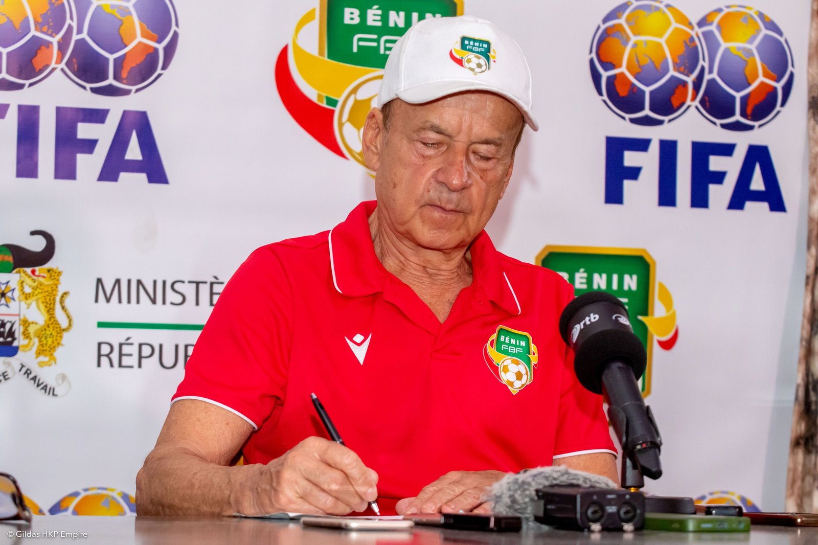 Guépards du Bénin : Gernot Rohr maintient sa confiance totale en Steve Mounié