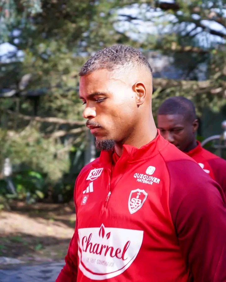 Stade Brestois : Steve Mounié prend une autre dimension juste avant la nouvelle saison 2023-2024