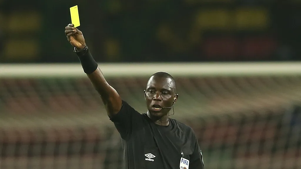 Barrages mondial 2022 : Décrié après Algérie vs Cameroun, Bakary Gassama sort du silence