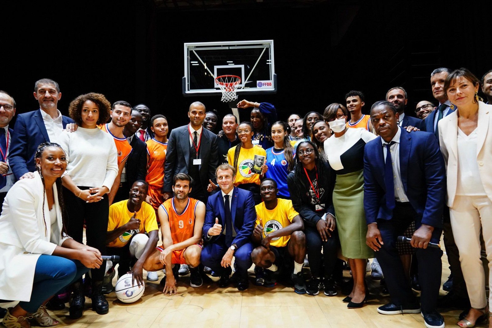 L’association Enfants du Bénin Debout présentée au président Emmanuel Macron