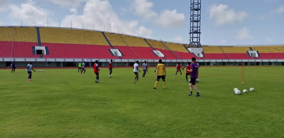 Les Ecureuils du Bénin enchaînent, Dussuyer concentré.