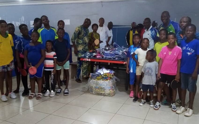 Remise de dons à la fédération béninoise de tennis de table